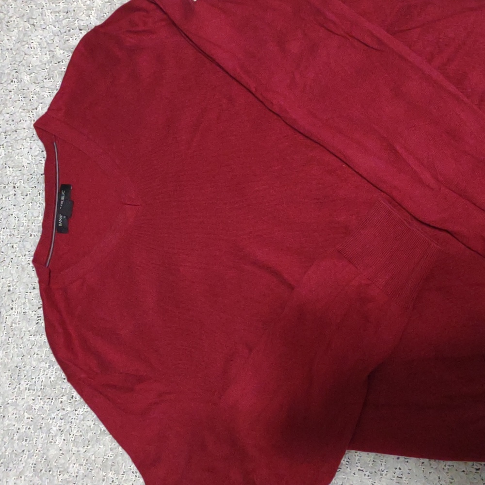 BANANA REPUBLIC Men's V neck sweater medium